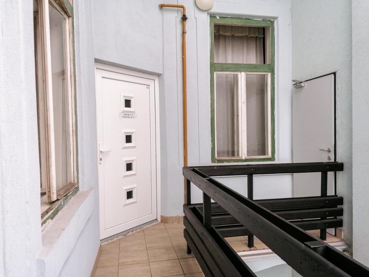 Hostel Vodna 1 Kosice Luaran gambar