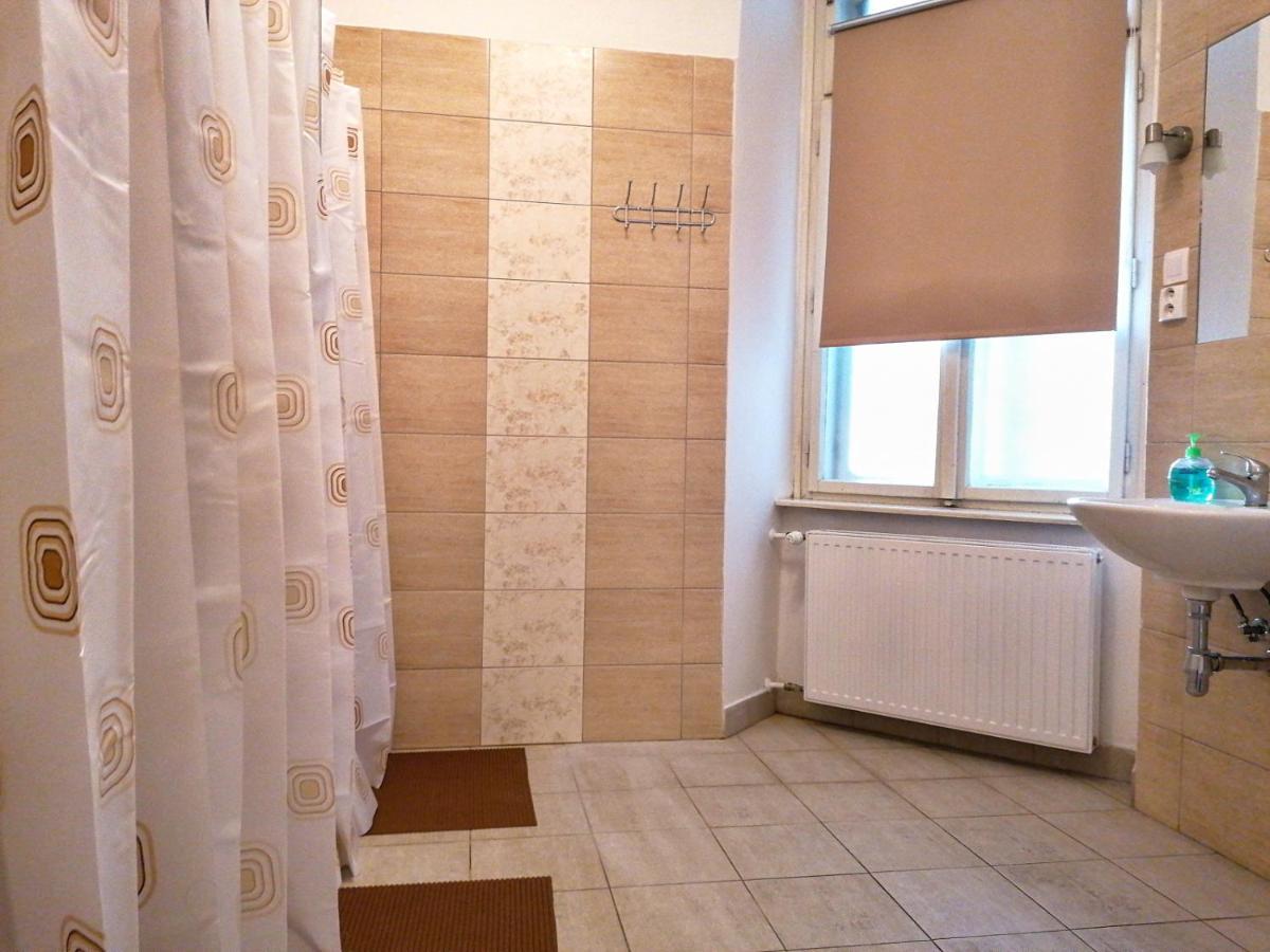 Hostel Vodna 1 Kosice Luaran gambar