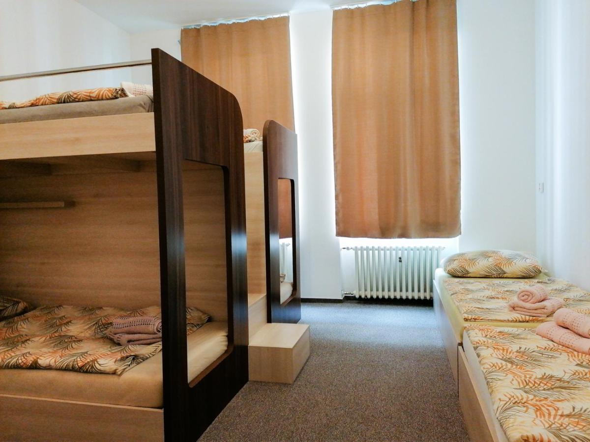 Hostel Vodna 1 Kosice Luaran gambar